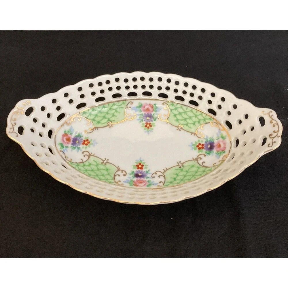Unmarked vintage reticulated